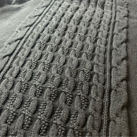 GAP Maternity Cable Knit Sweater & NWT tee Black Size Small EUC 100% cotton - Picture 8 of 16